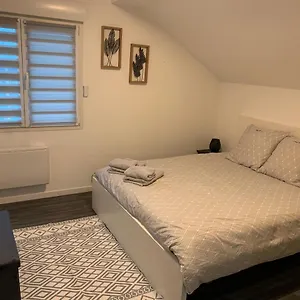 Coquet Aux Pieds Des Montagnes Appartement